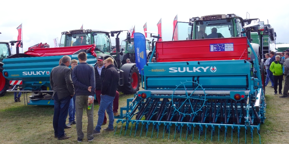 SULKY: Rozsiewacze, maszyny uprawowe i siewniki